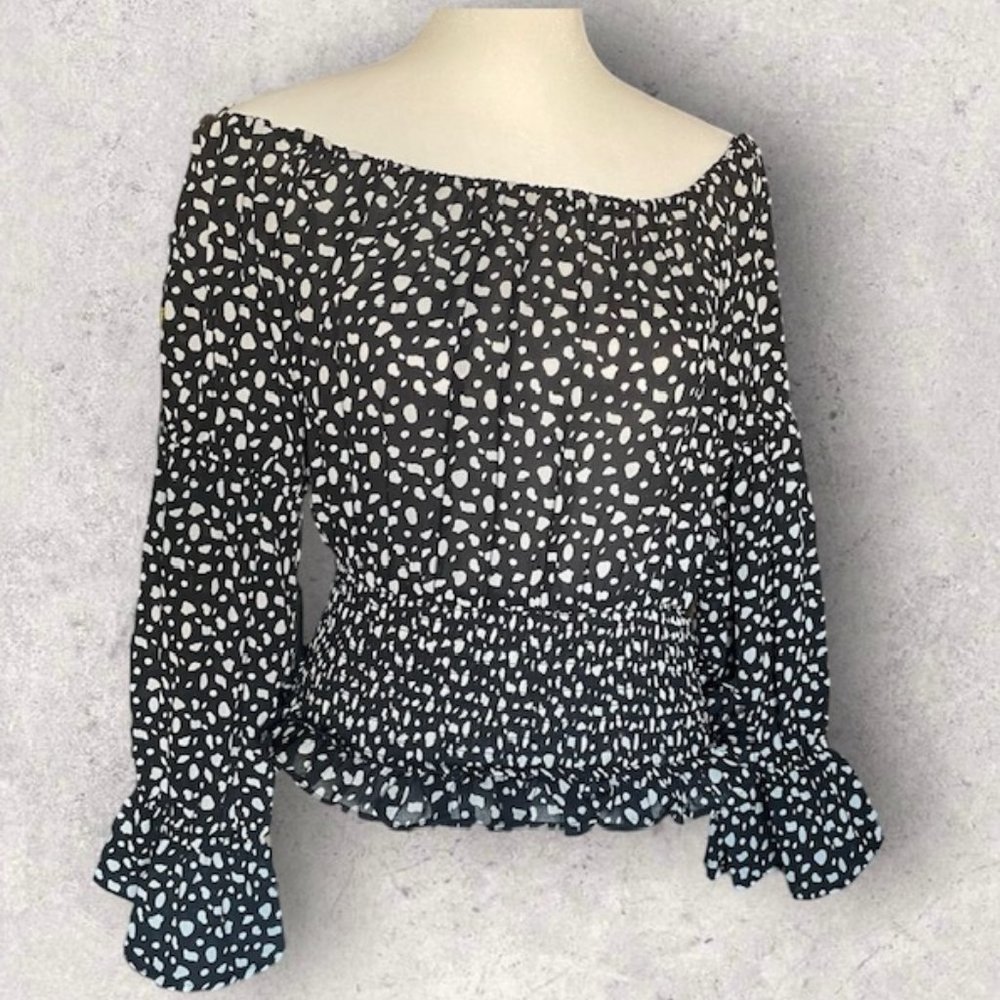 NWOT Rock & Roll Cowgirl Cropped Cold Shoulder Top